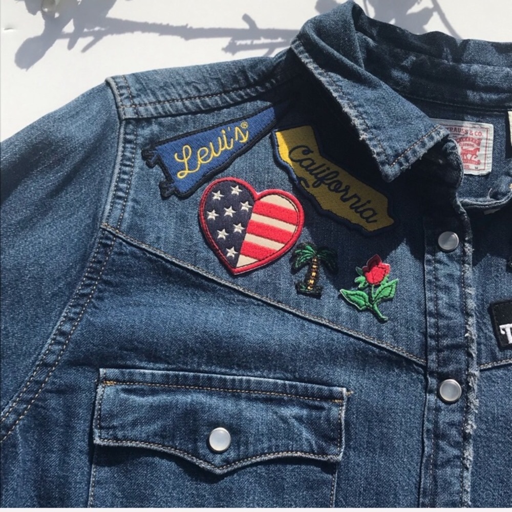 Levi’s Denim Button-Down - image 4